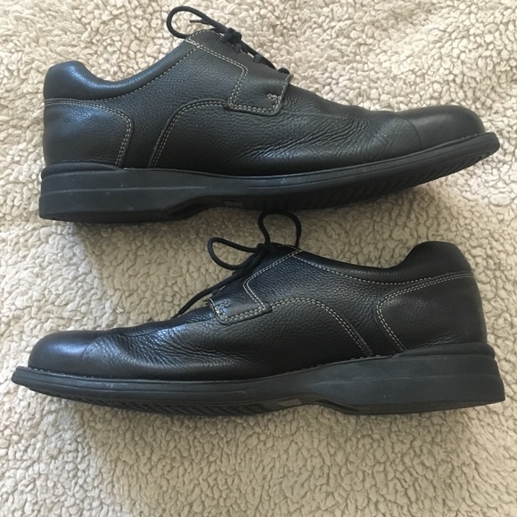 NEVER WORN! Johnston & Murphy Black Oxfords - Picture 2 of 3